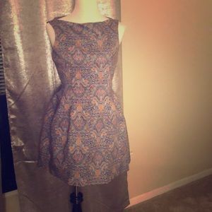 Zara woman floral paisley dress